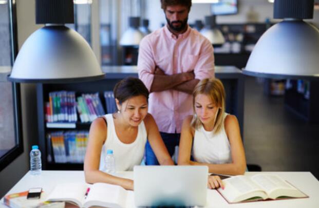 学生如何创业起步？学生的创业之路如何走？