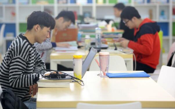 学生如何创业起步？学生的创业之路如何走？