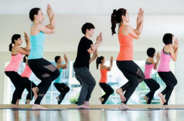 想自己创业没头绪，现在自己创业干什么好？