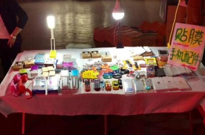 路边摆摊做什么小生意比较好？7个适合摆地摊的小生意超级赚